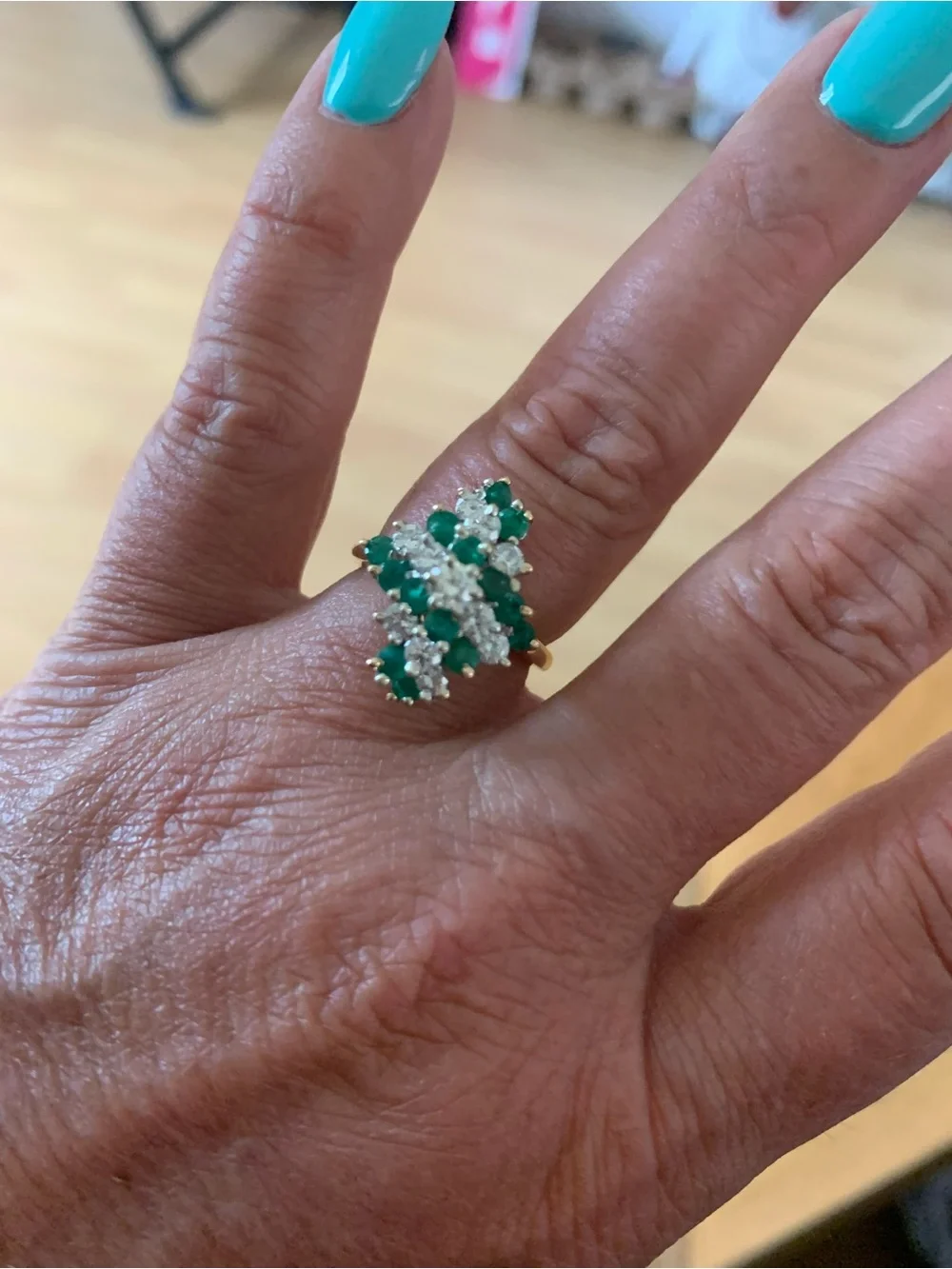 Emerald Green and Diamond Cluster Ring - Women Jewelry. 14k yellow gold size 6